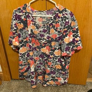 Floral Scrub Top Sz 3x from Scrubs and Beyond
